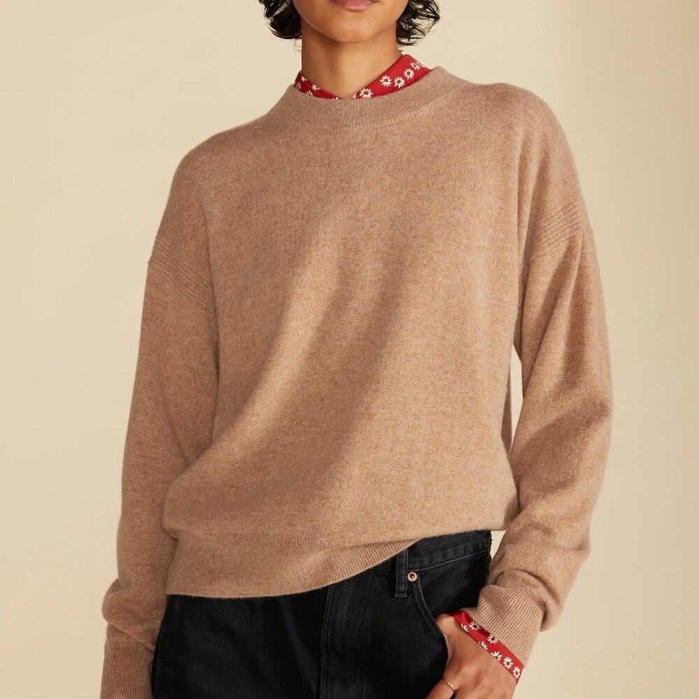 NWT Amour Vert cashmere sweater ("pearl") in cafe au lait